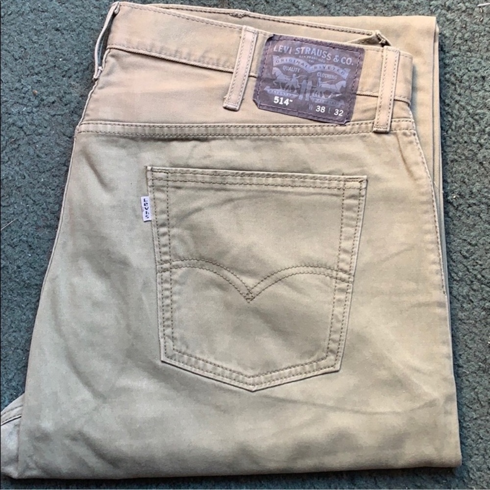 Men Levi Pant size 38x32 style 514